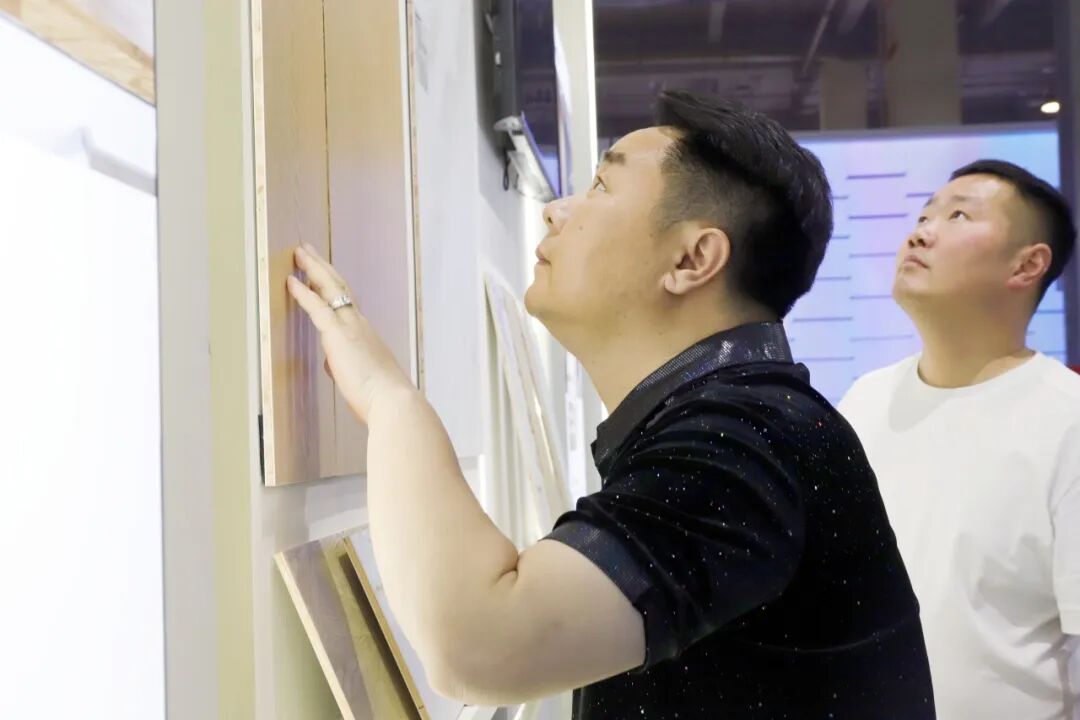 邦弗特亮相临沂全屋定制展首日：解锁板材新价值